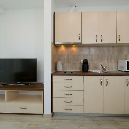 Lägenhetshotell Felix 4*